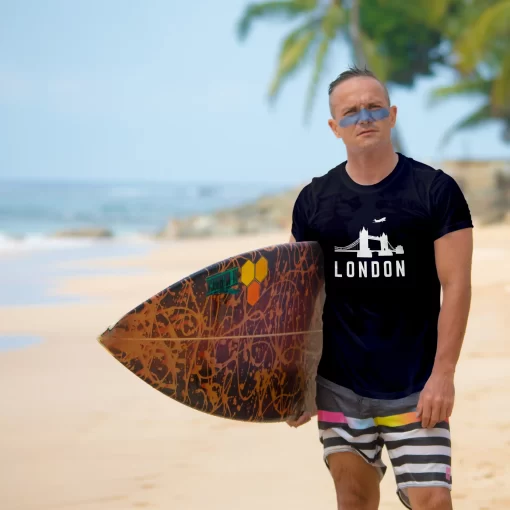 London Bridge Tower Round Neck Half Sleeve Travel T-Shirt - Image 3